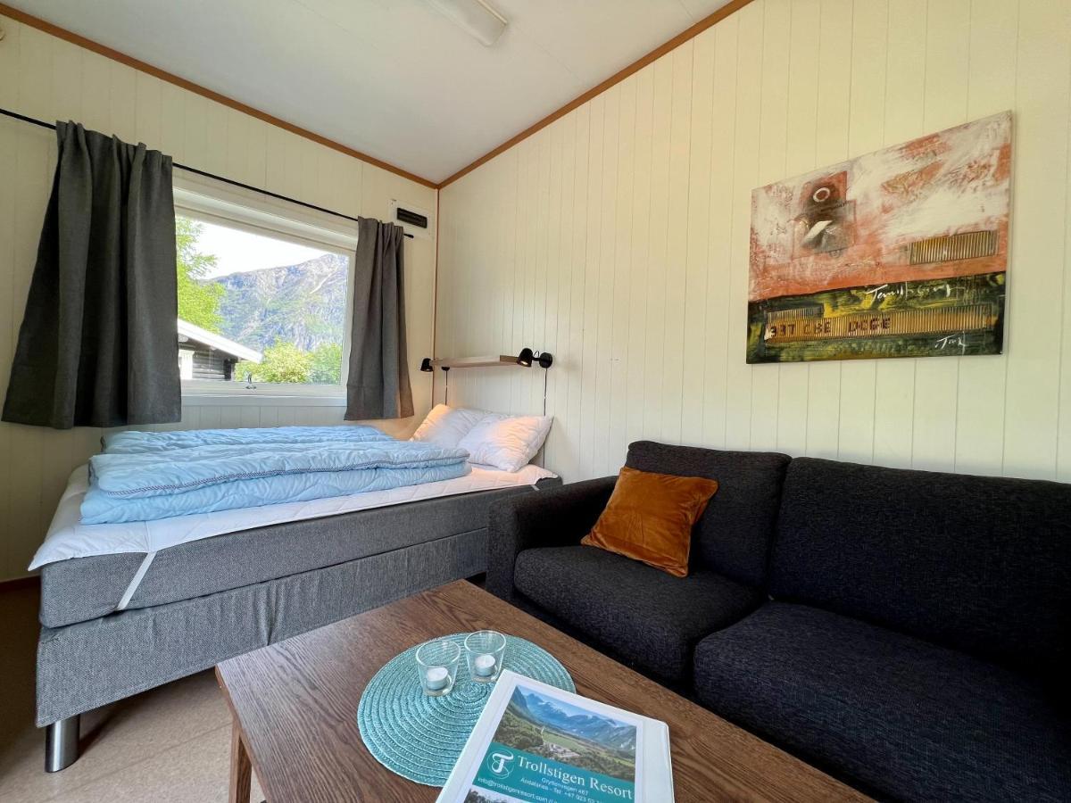 Trollstigen Resort Andalsnes Exterior photo