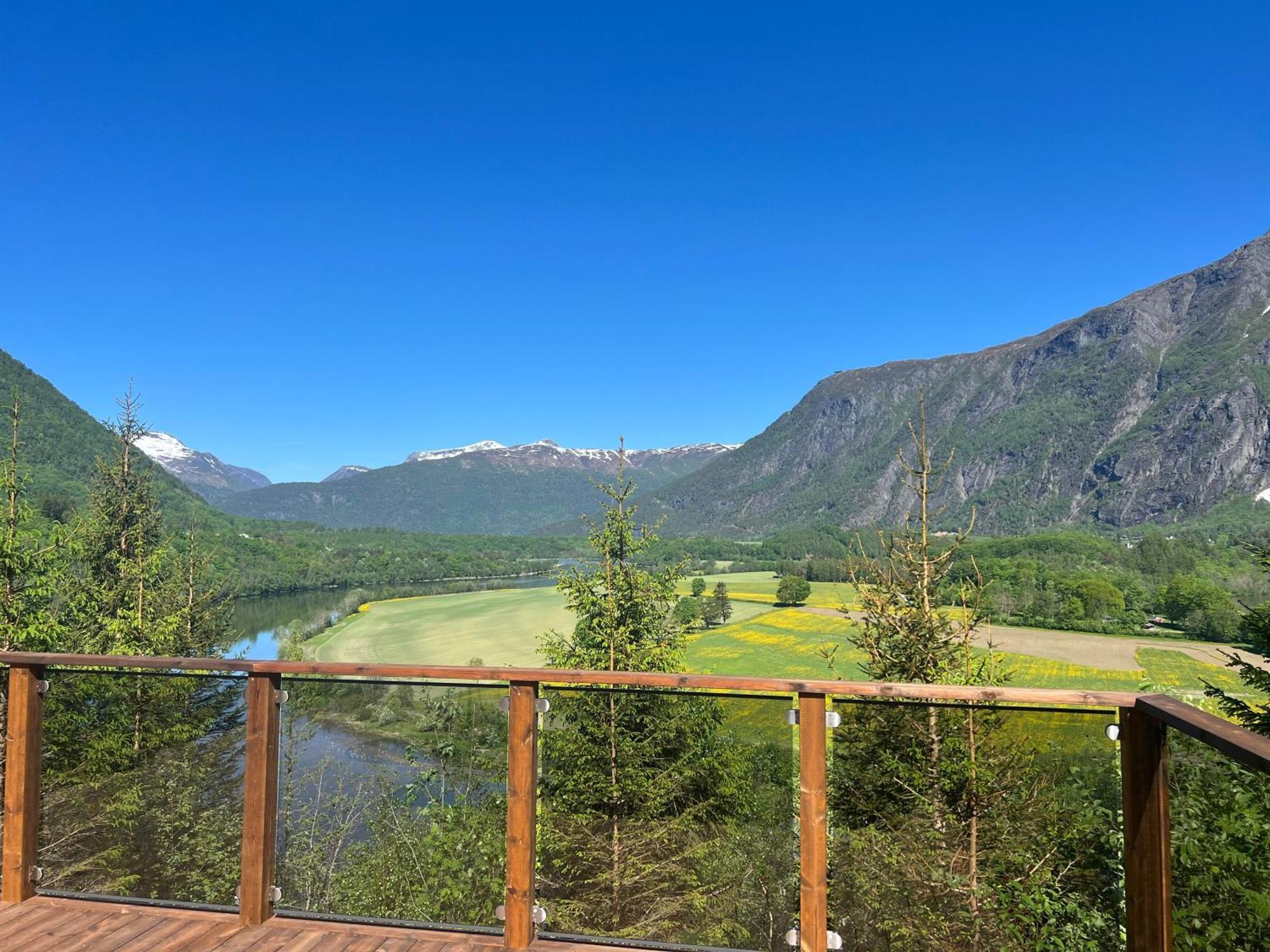 Trollstigen Resort Andalsnes Exterior photo